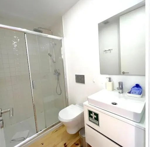 Apartment Caldeireiros Lovely By Hosts